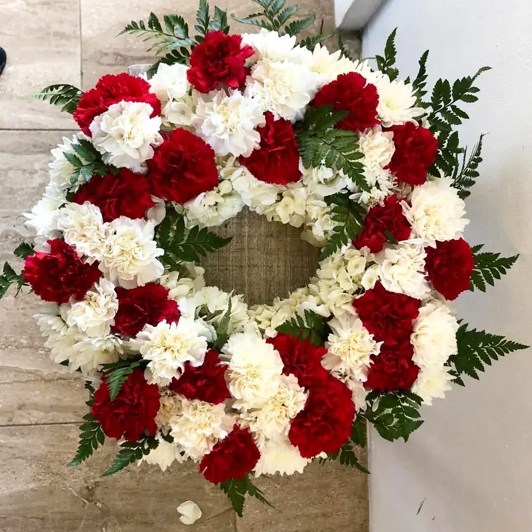 largefuneralwreath 600xcd